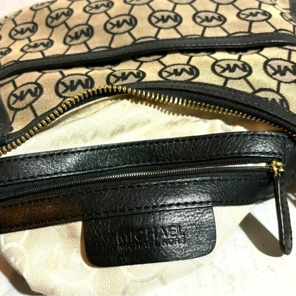 Michael kors MK signature print canvas shoulder handbag - Picture 7 of 11